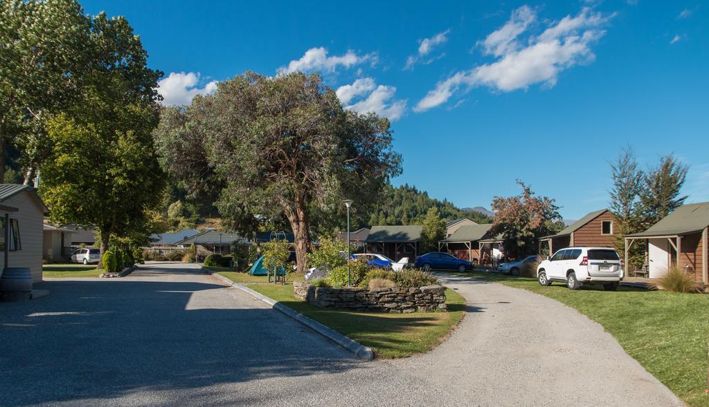 Queenstown Top 10 Holiday Park Exterior photo