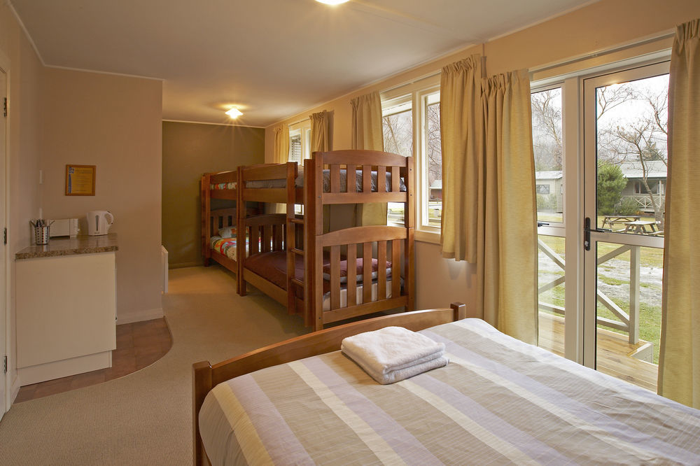 Queenstown Top 10 Holiday Park Exterior photo