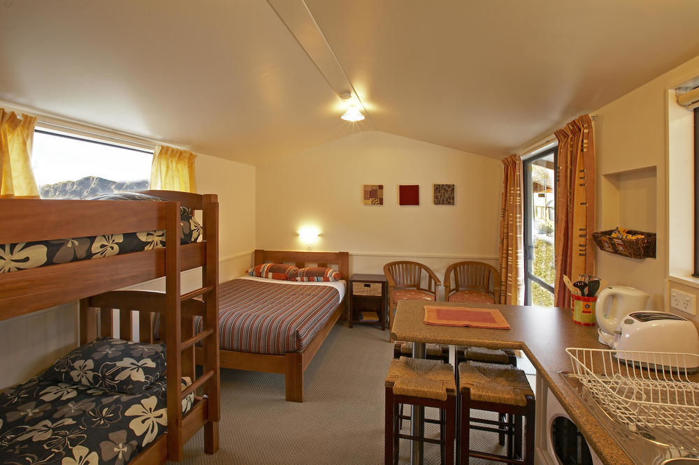 Queenstown Top 10 Holiday Park Exterior photo